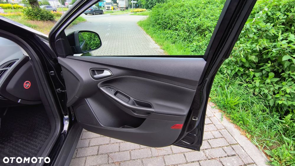 Ford Focus 1.0 EcoBoost Gold X (Trend) - 14