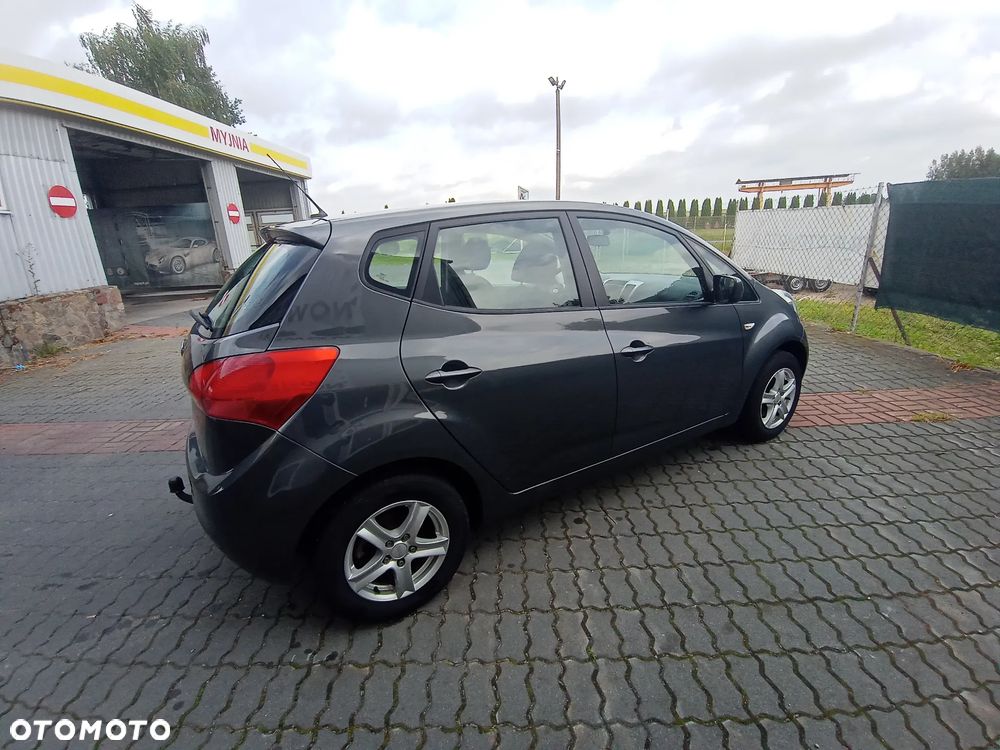 Kia Venga 1.4 L - 14