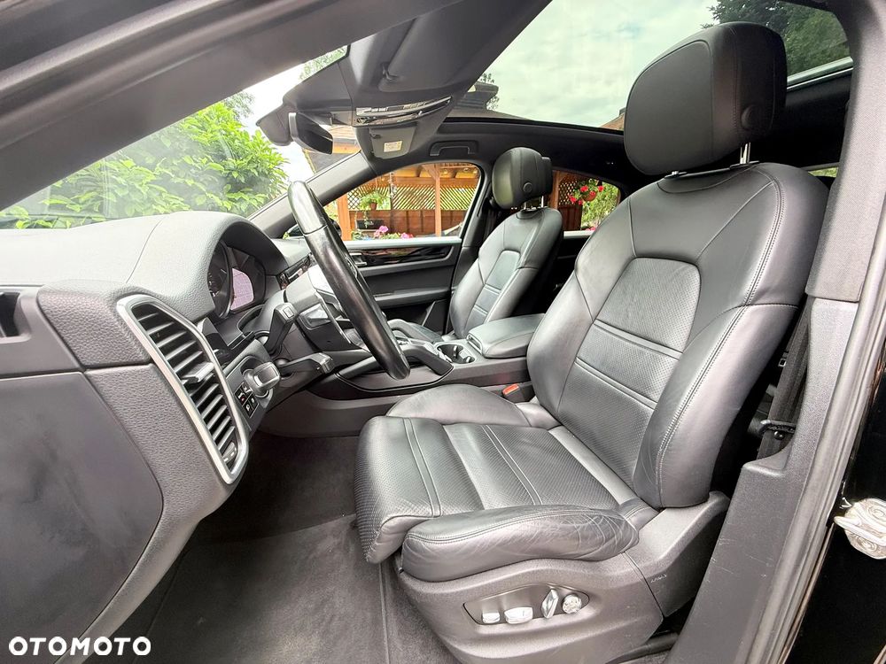 Porsche Cayenne Platinum Edition - 17