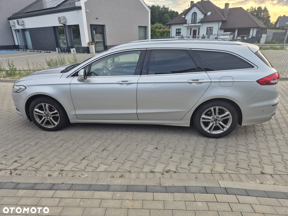 Ford Mondeo 2.0 TDCi Titanium PowerShift - 11