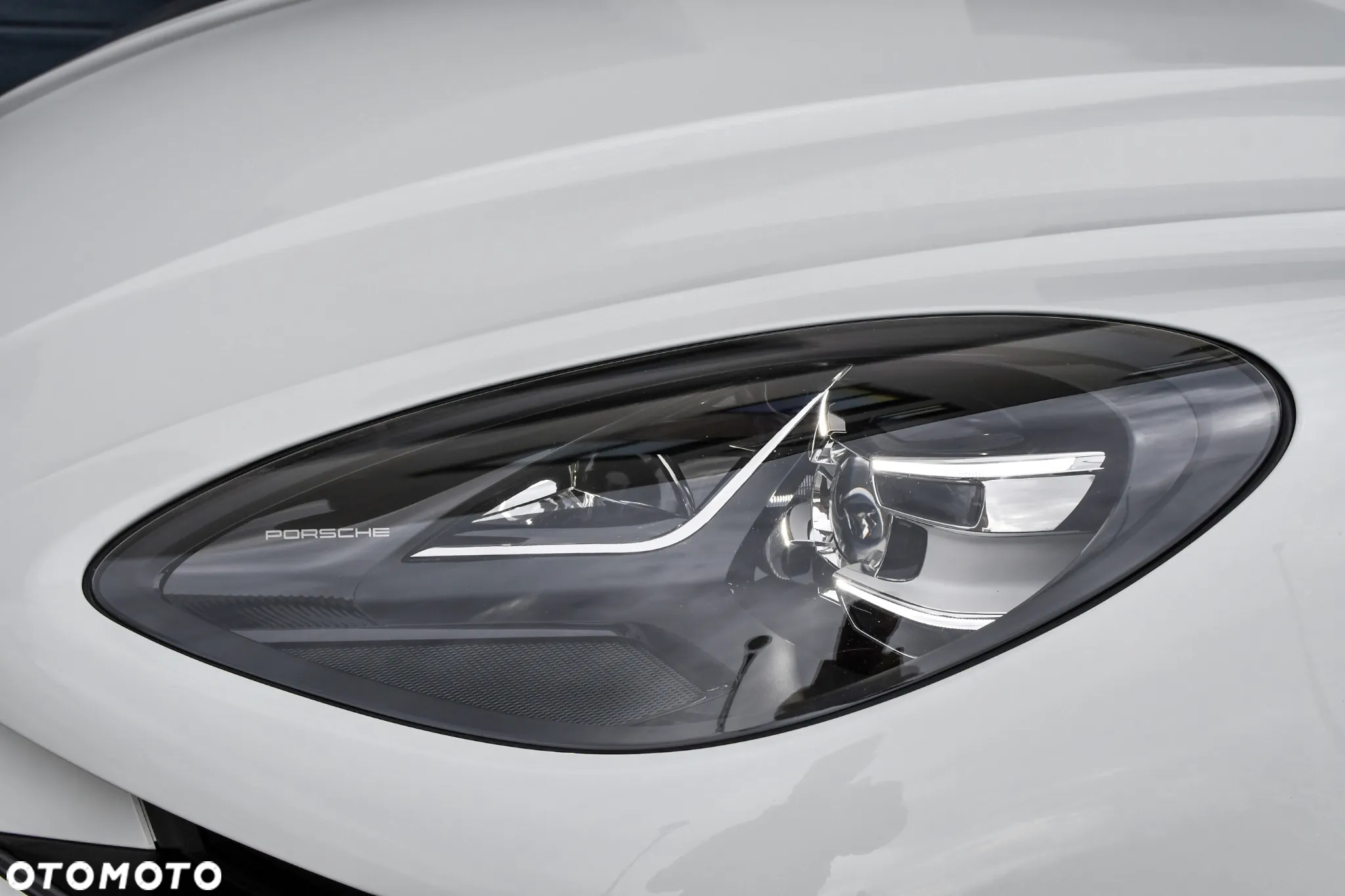 Porsche Macan Standard - 25
