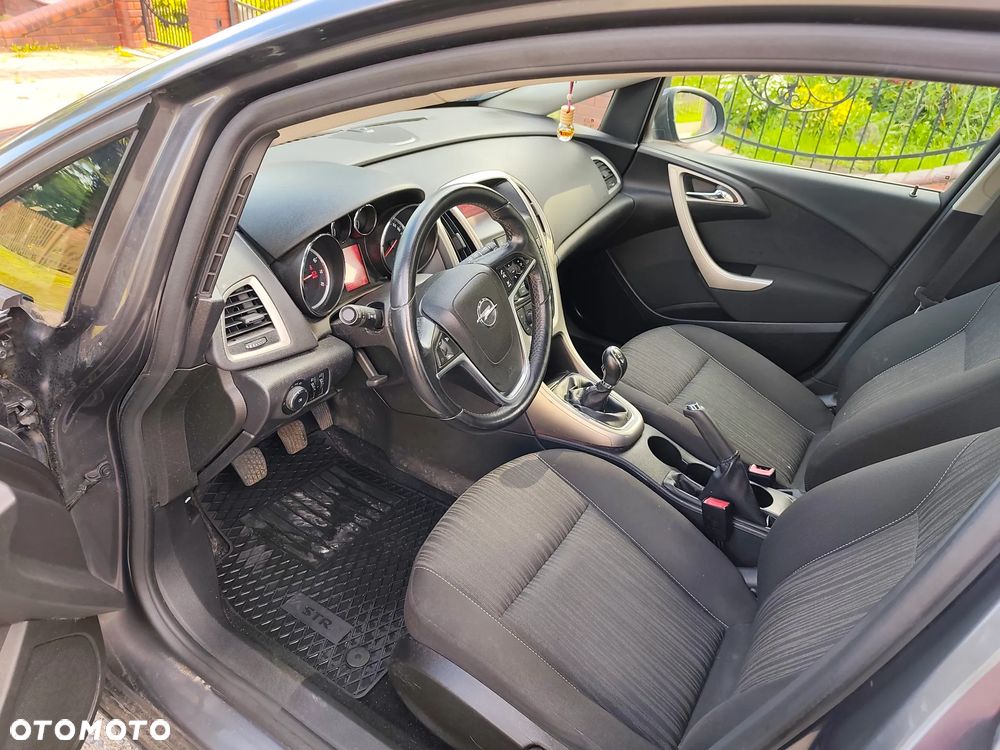 Opel Astra 1.4 - 12