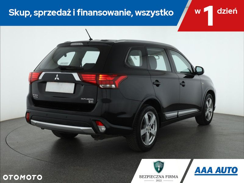 Mitsubishi Outlander - 6