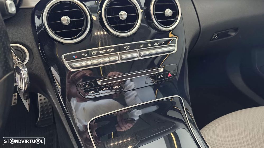 Mercedes-Benz C 350 e T 7G-TRONIC AMG Line - 43