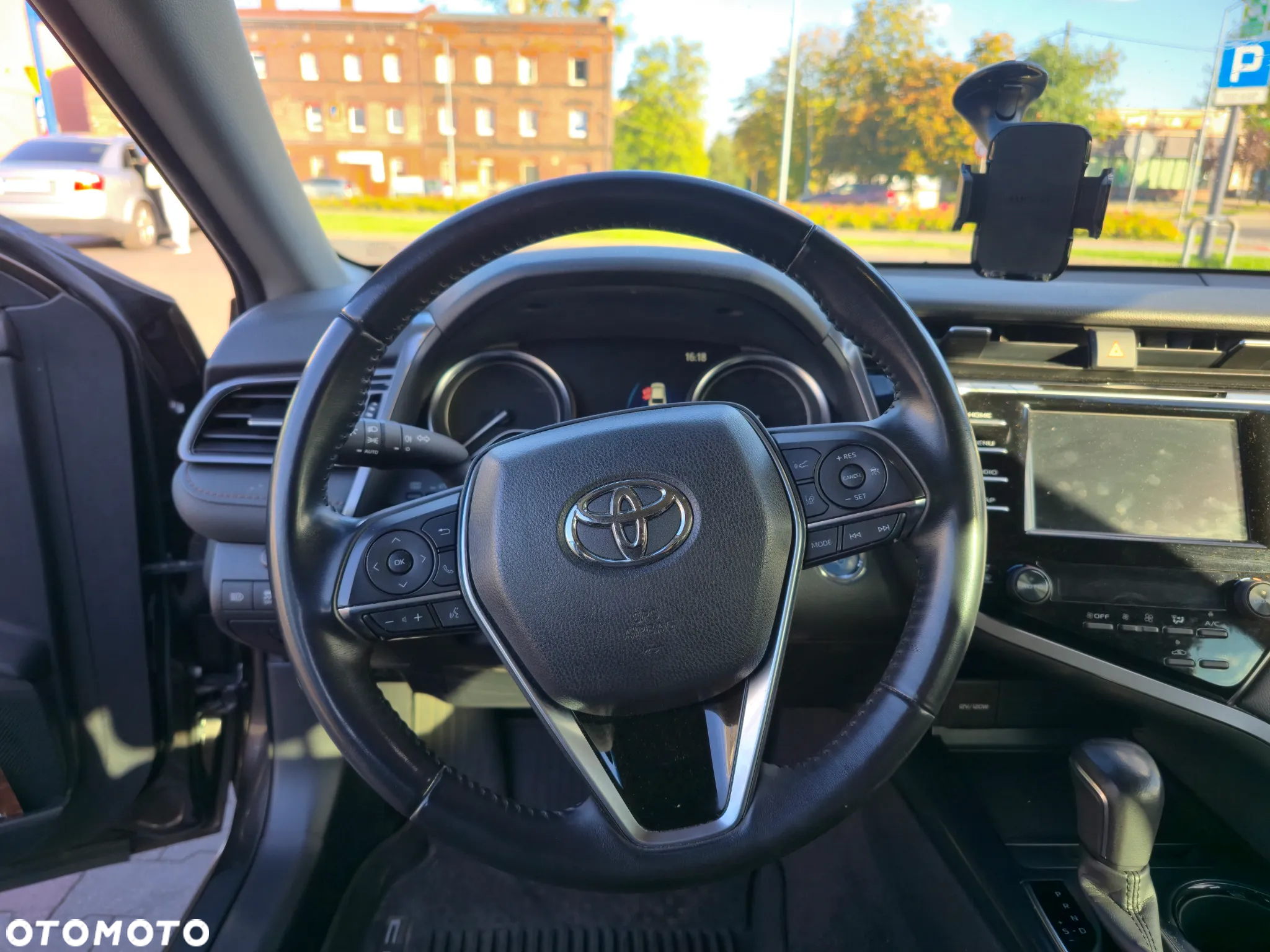 Toyota Camry 2.5 Hybrid Comfort CVT - 17
