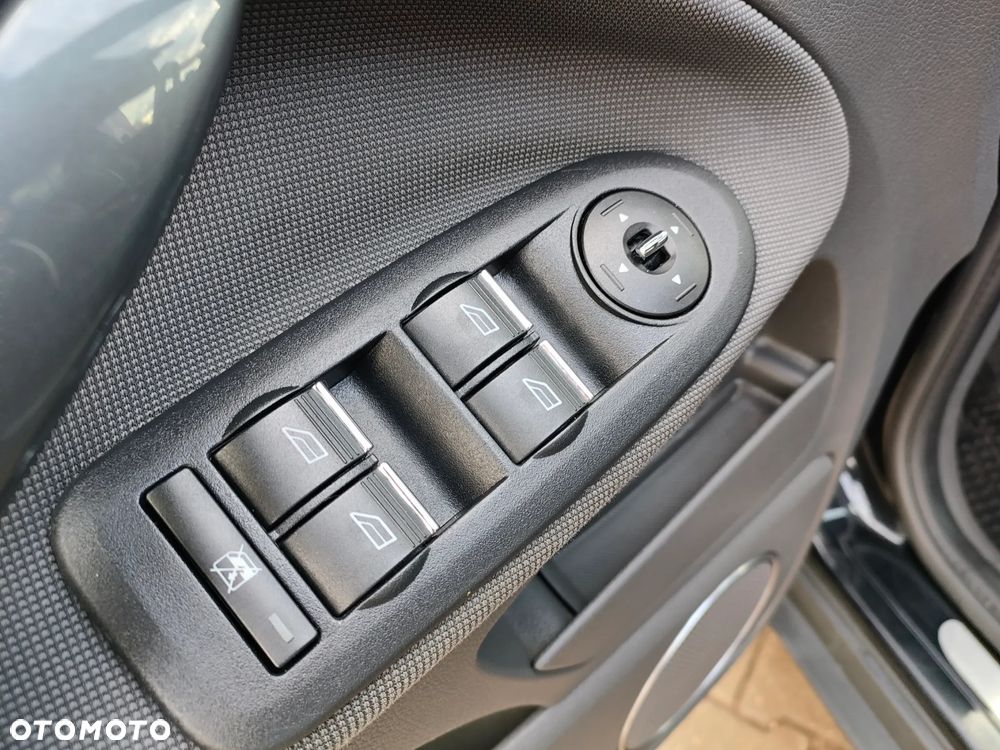 Ford Kuga 2.0 TDCi Titanium - 22