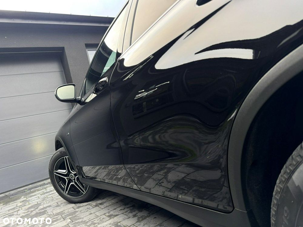 Mercedes-Benz GLC 300 e 4-Matic - 21