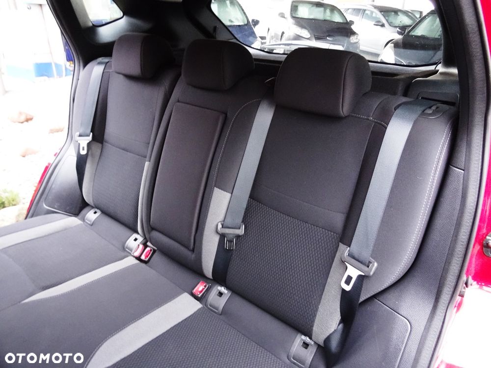 Nissan Qashqai 1.6 DCi N-Connecta - 17