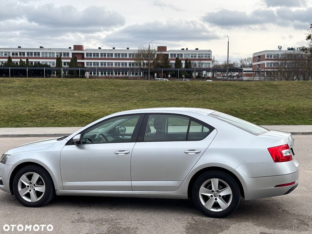 Skoda Octavia 1.6 TDI Active - 5