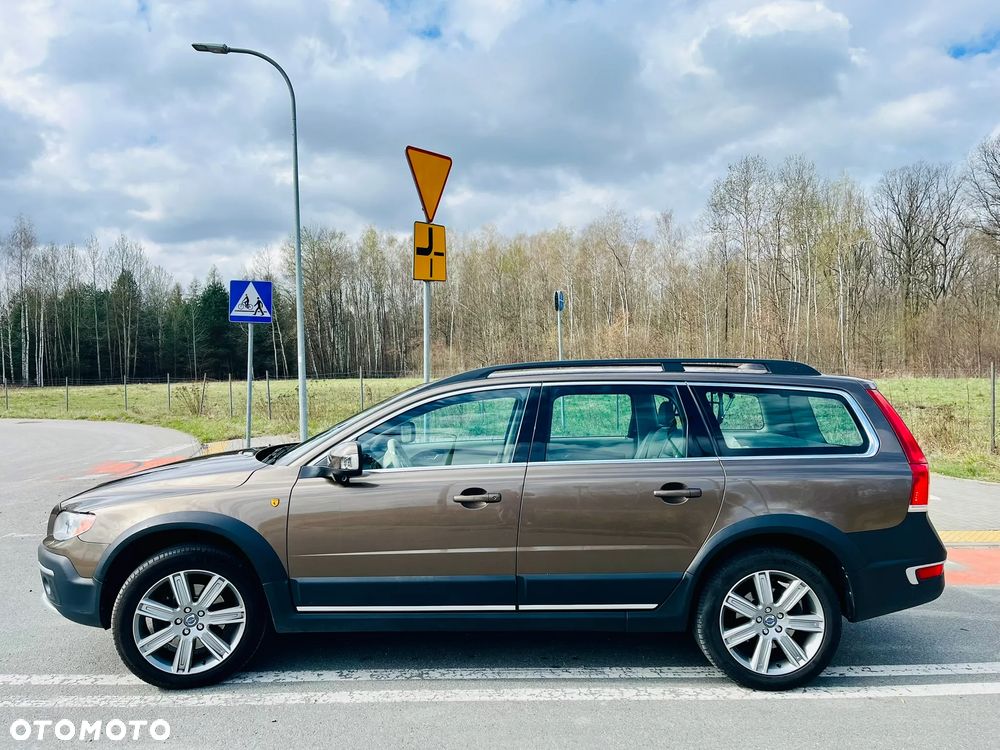 Volvo XC 70 D5 AWD Dynamic Summum - 1