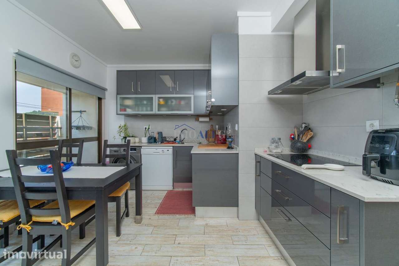 Apartamento T3 em Carnaxide,  junto Escola Camilo Castelo Branco - Grande imagem: 3/34