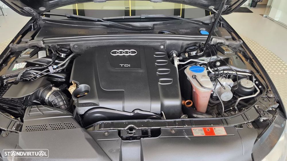 Audi A4 2.0 TDI exclusive - 25