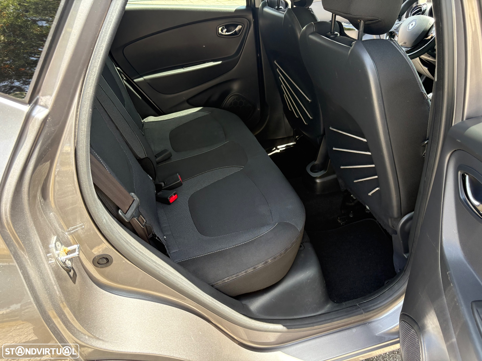 Renault Captur 0.9 TCE Sport - 29