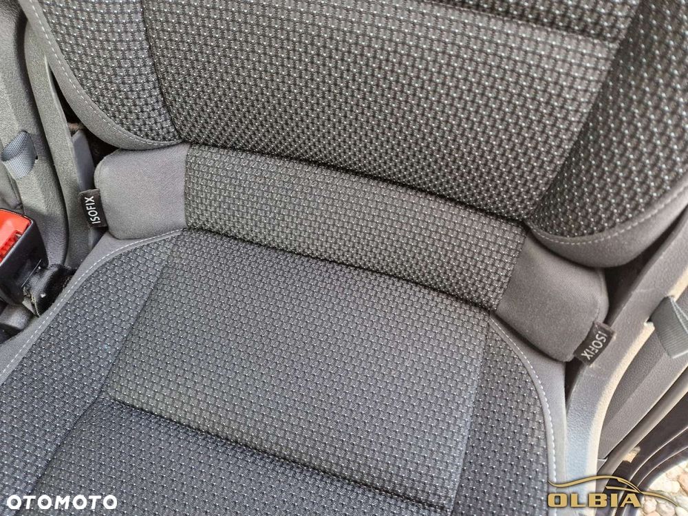 Volkswagen Touran - 22