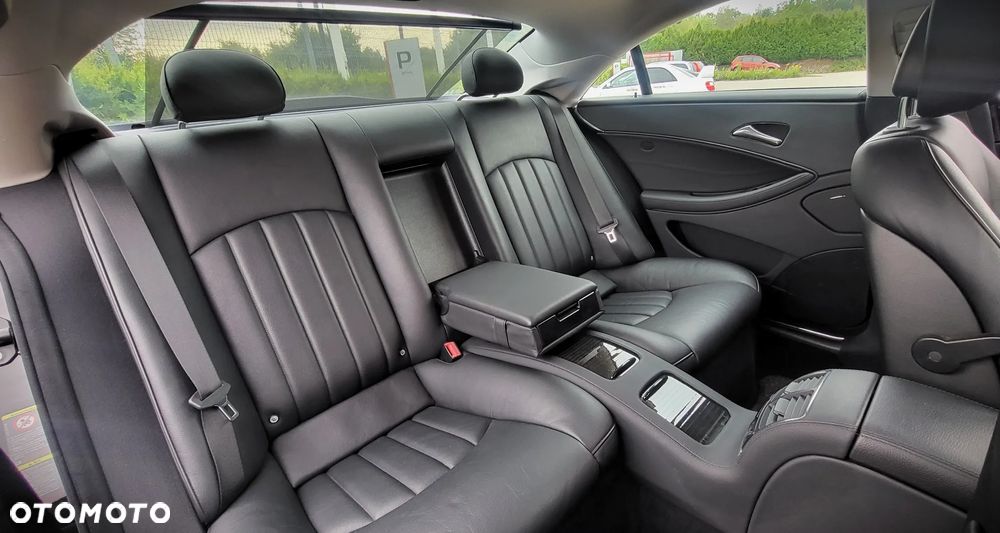Mercedes-Benz CLS 500 - 13