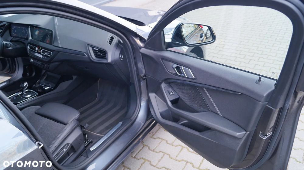 BMW Seria 1 118i Sport Line - 23