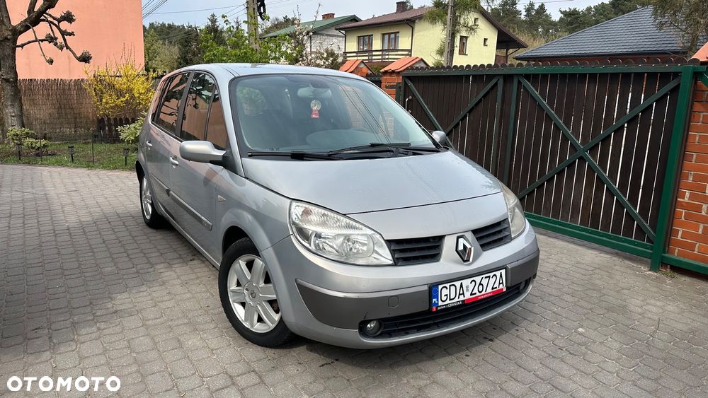 Renault Scenic - 1