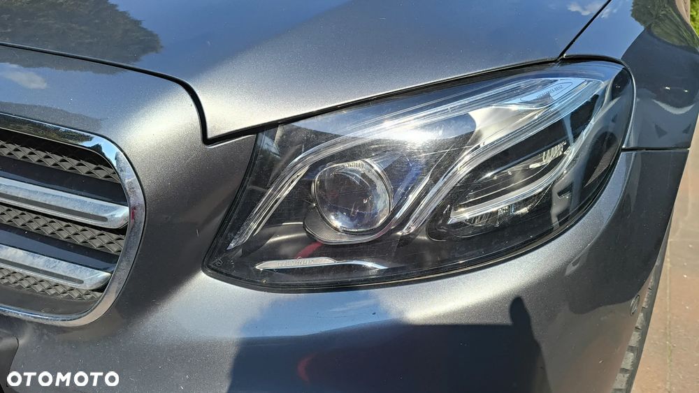 Mercedes-Benz Klasa E 220 d 4Matic 9G-TRONIC - 16