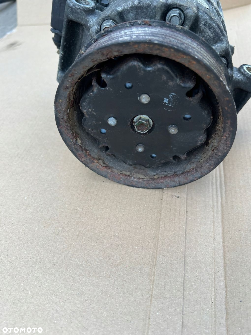 SPRĘŻARKA KOMPRESOR KLIMATYZACJI AUDI A8 D3 W12 6.0 BHT 4E0260805T - 3