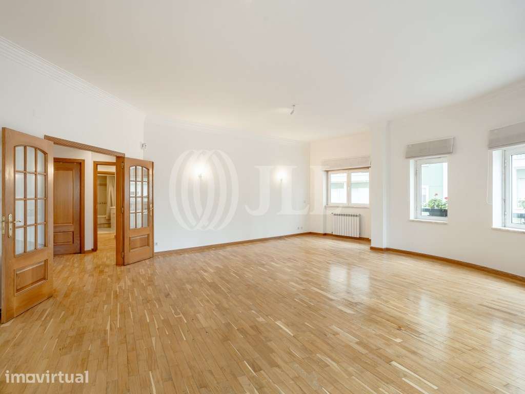 Apartamento T3 com garagem no Areeiro, em Lisboa - Grande imagem: 3/32