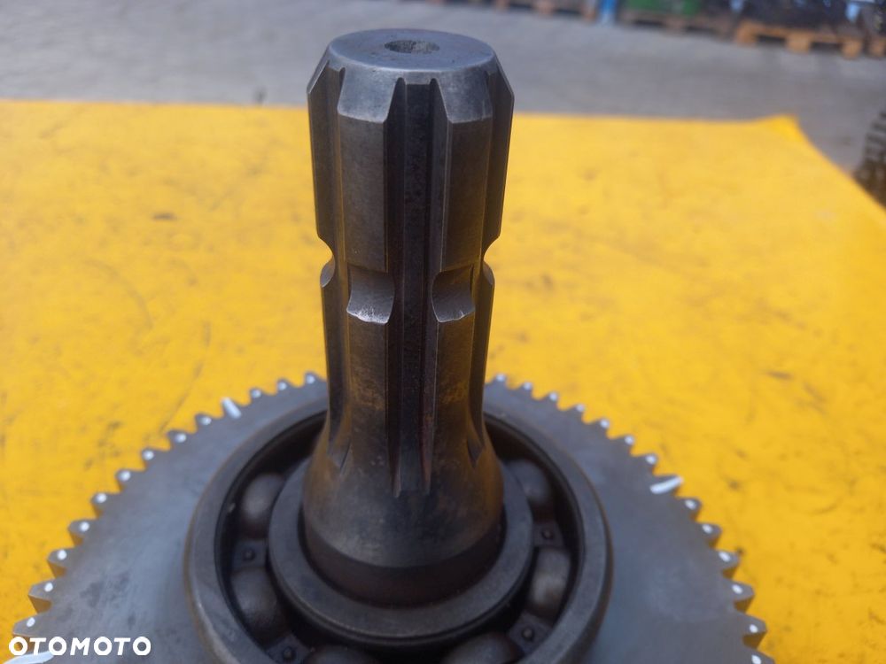 Przedni WOM New Holland T7.230 - 19