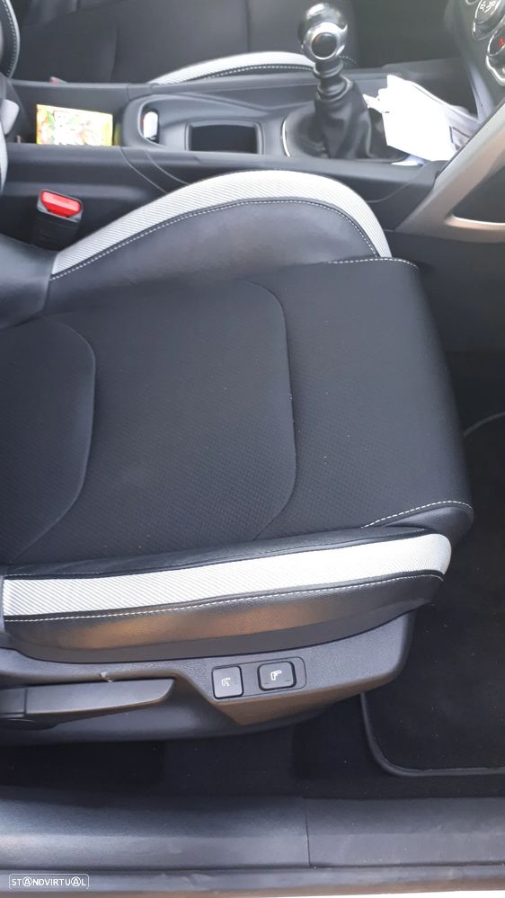 Citroën DS4 1.6 BlueHDi So Chic - 14