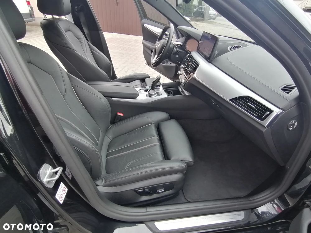 BMW Seria 5 520d M Sport Edition - 28