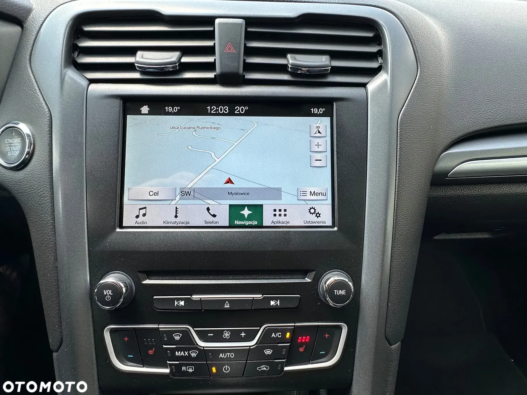 Ford Mondeo 2.0 EcoBoost Titanium - 38