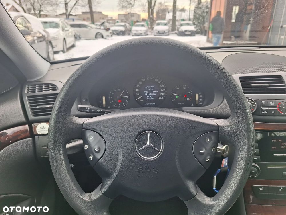 Mercedes-Benz Klasa E 220 CDI Classic DPF - 20