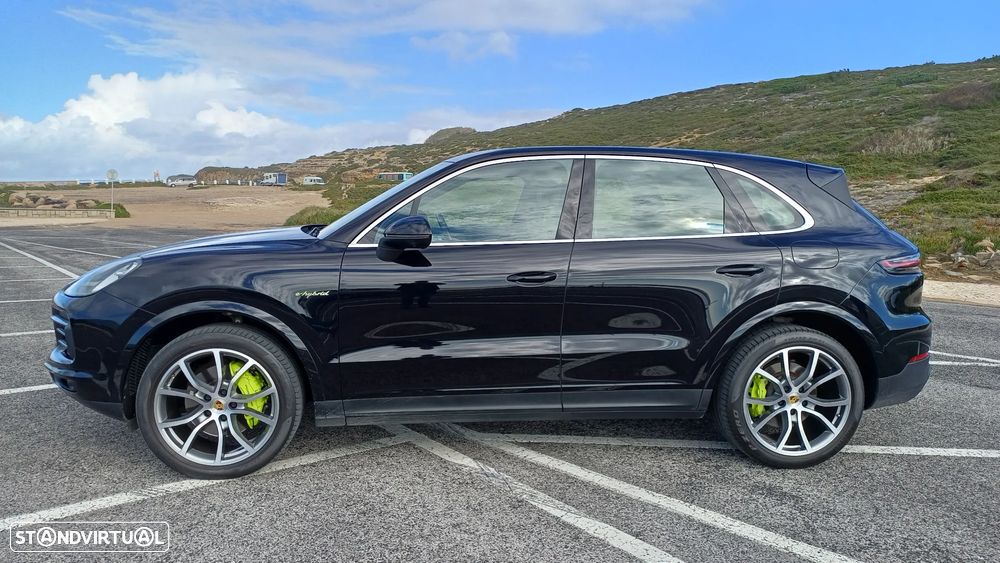 Porsche Cayenne - 4