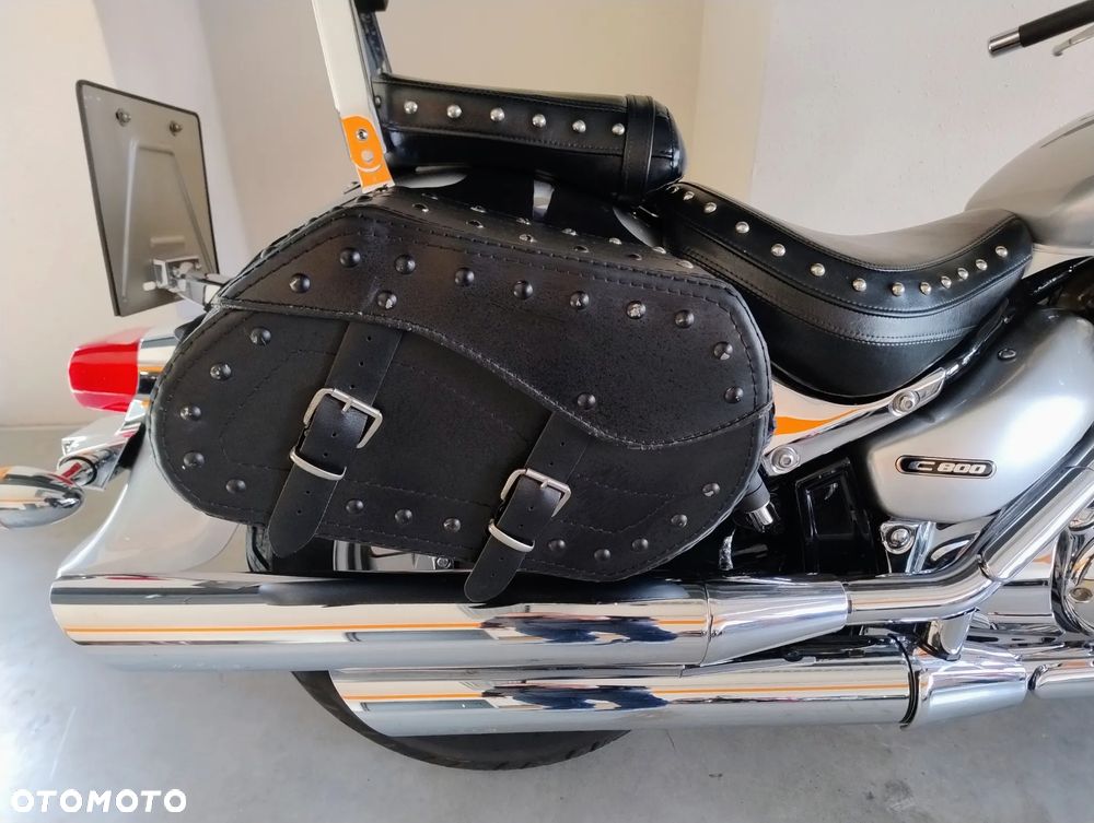 Suzuki VL 800 Volusia - 9