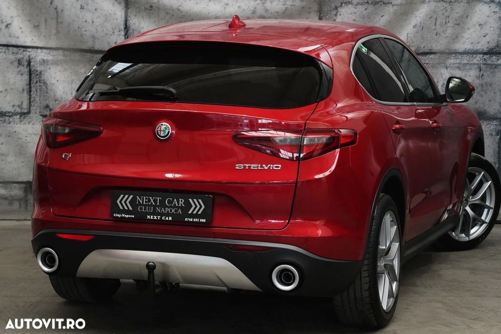Alfa Romeo Stelvio - 12