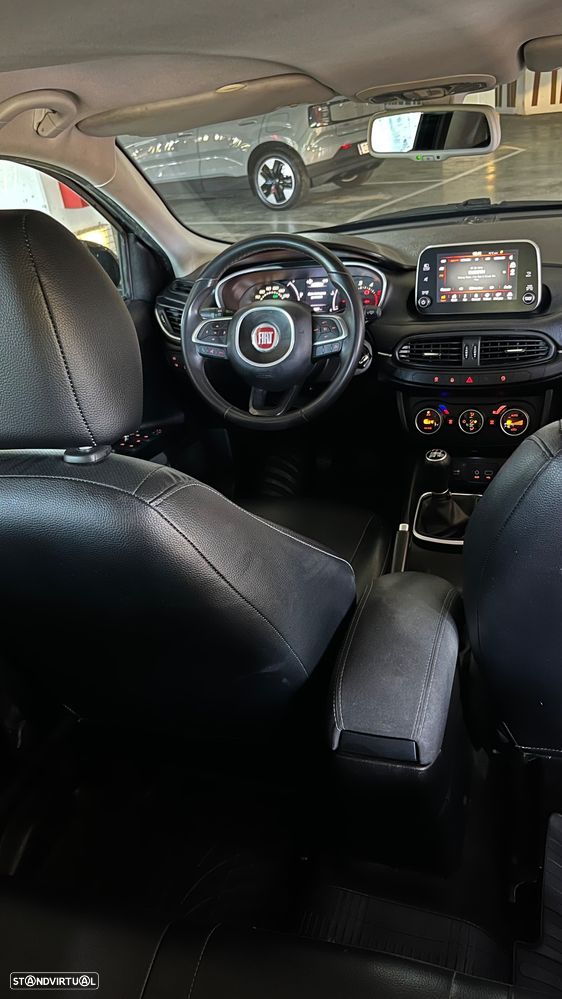 Fiat Tipo Station Wagon 1.3 M-Jet Lounge Tech J17 - 14