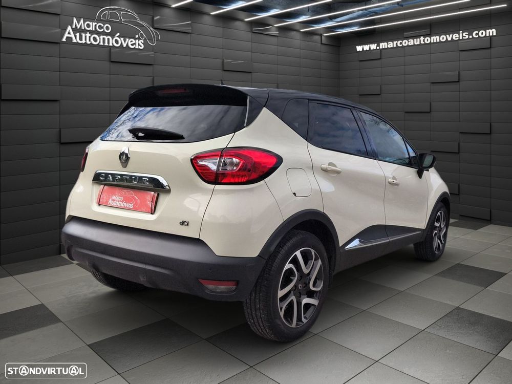 Renault Captur 1.5 dCi Exclusive EDC - 2