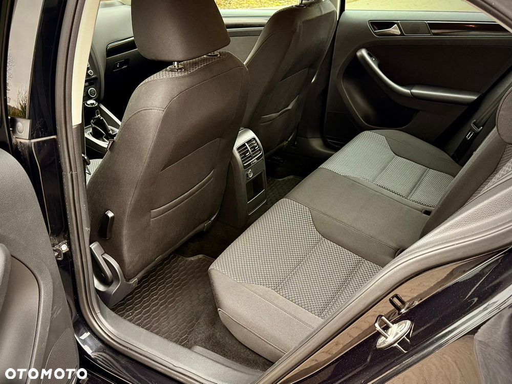 Volkswagen Jetta - 9