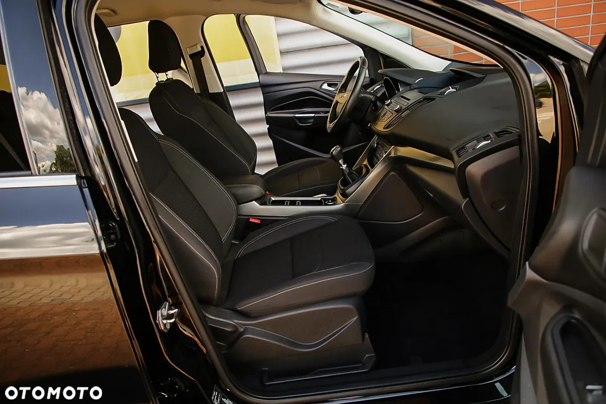 Ford Kuga 1.5 EcoBoost 2x4 Trend - 19