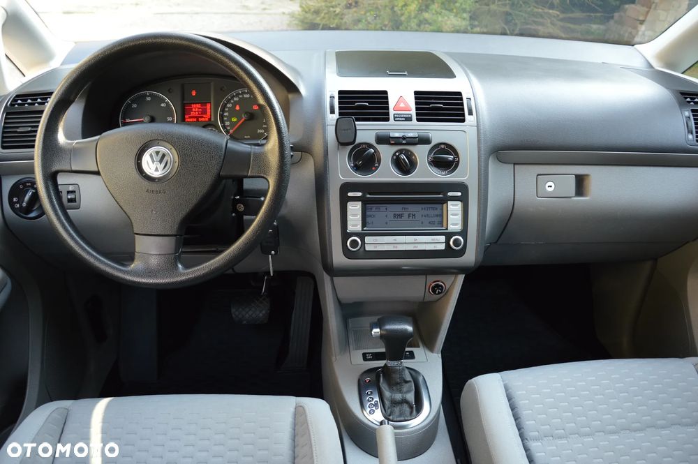 Volkswagen Touran - 7