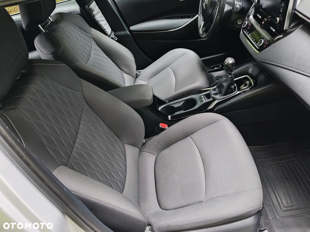 Toyota Corolla 1.6 Comfort - 16