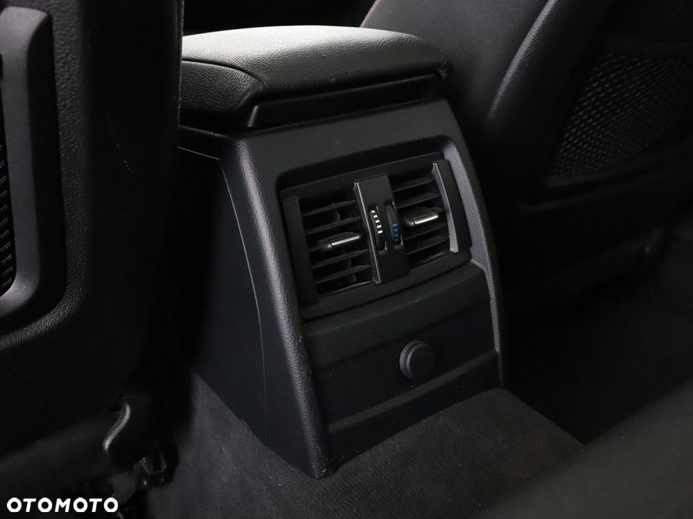 BMW Seria 3 318d - 35