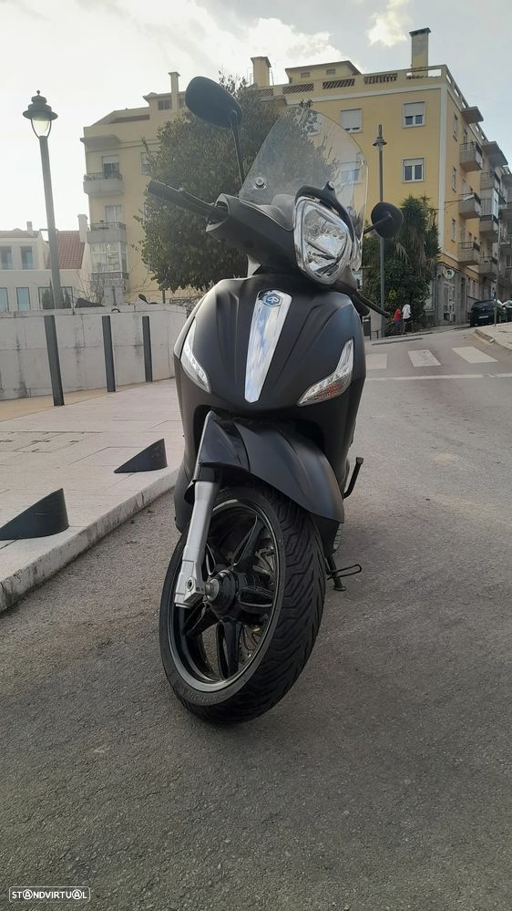 Piaggio Beverly - 2