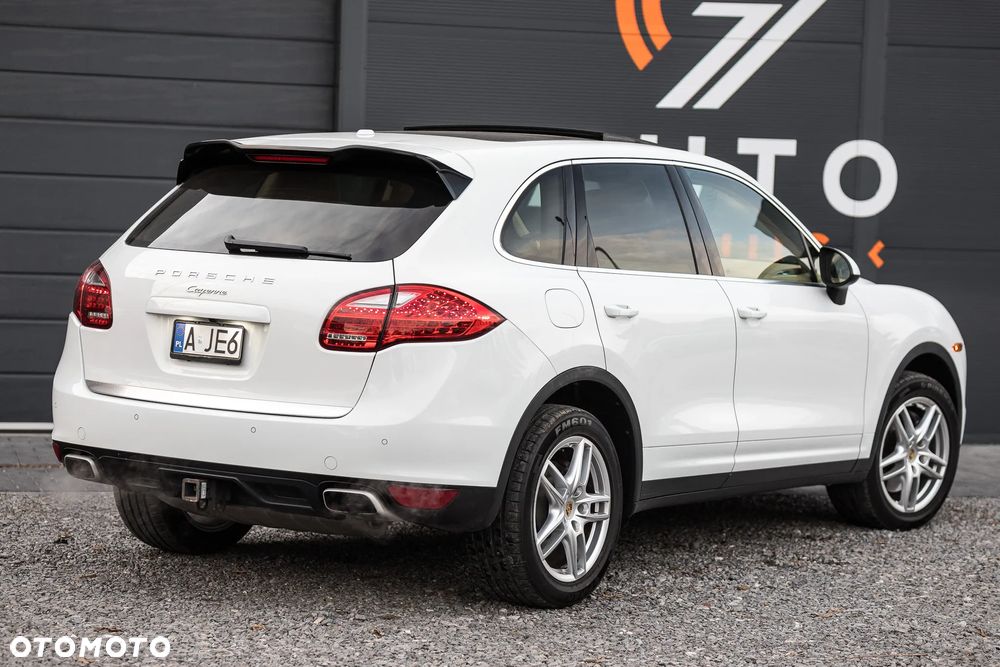 Porsche Cayenne - 8