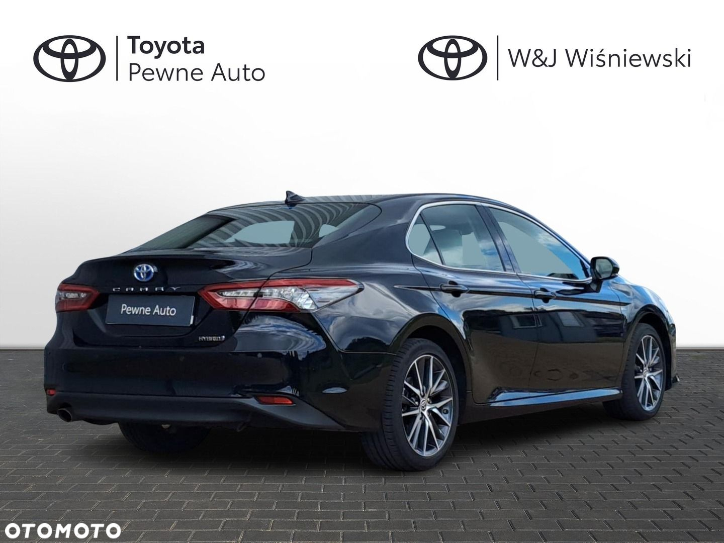 Toyota Camry - 18