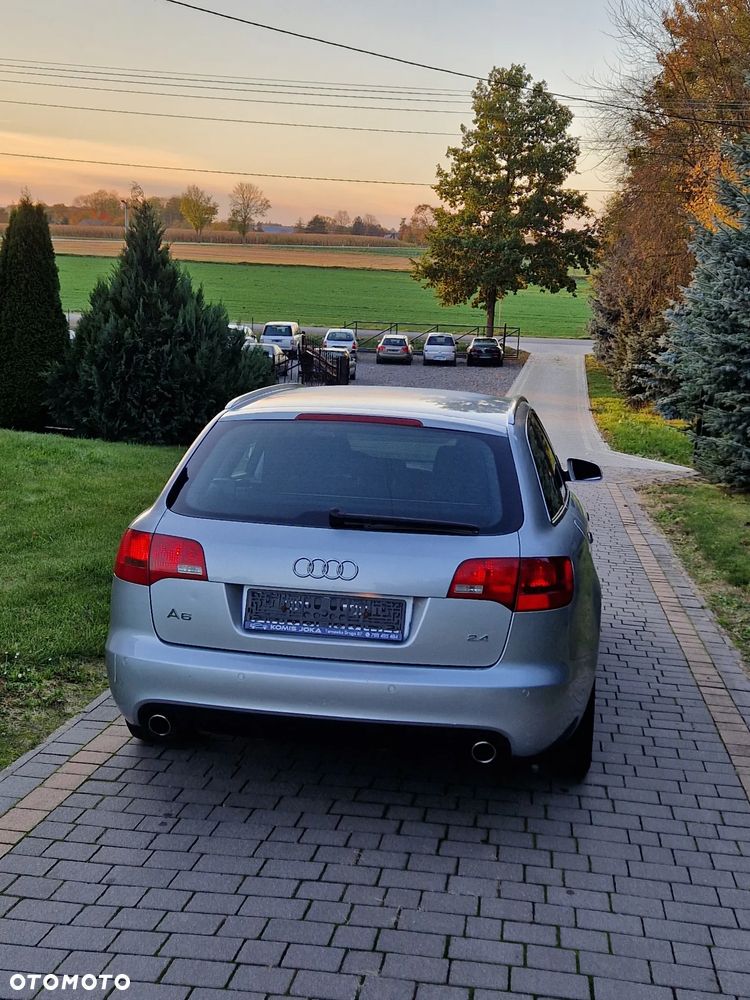 Audi A6 Avant 2.4 multitronic - 11