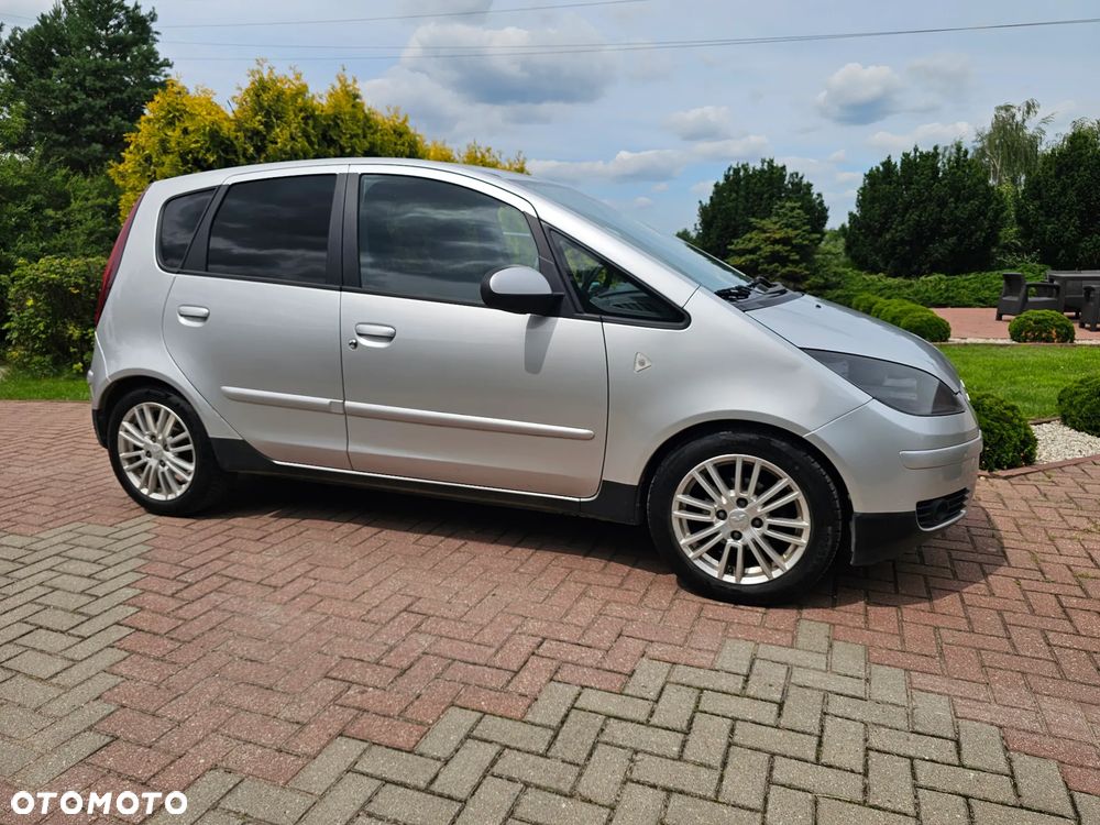 Mitsubishi Colt 1.1 Invite - 2