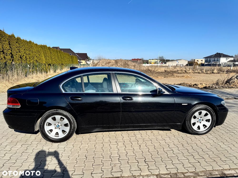 BMW Seria 7 735i - 4