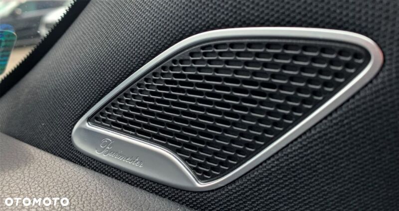 Mercedes-Benz GLA - 22