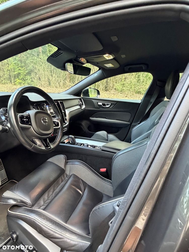 Volvo V60 B3 B R-Design - 17