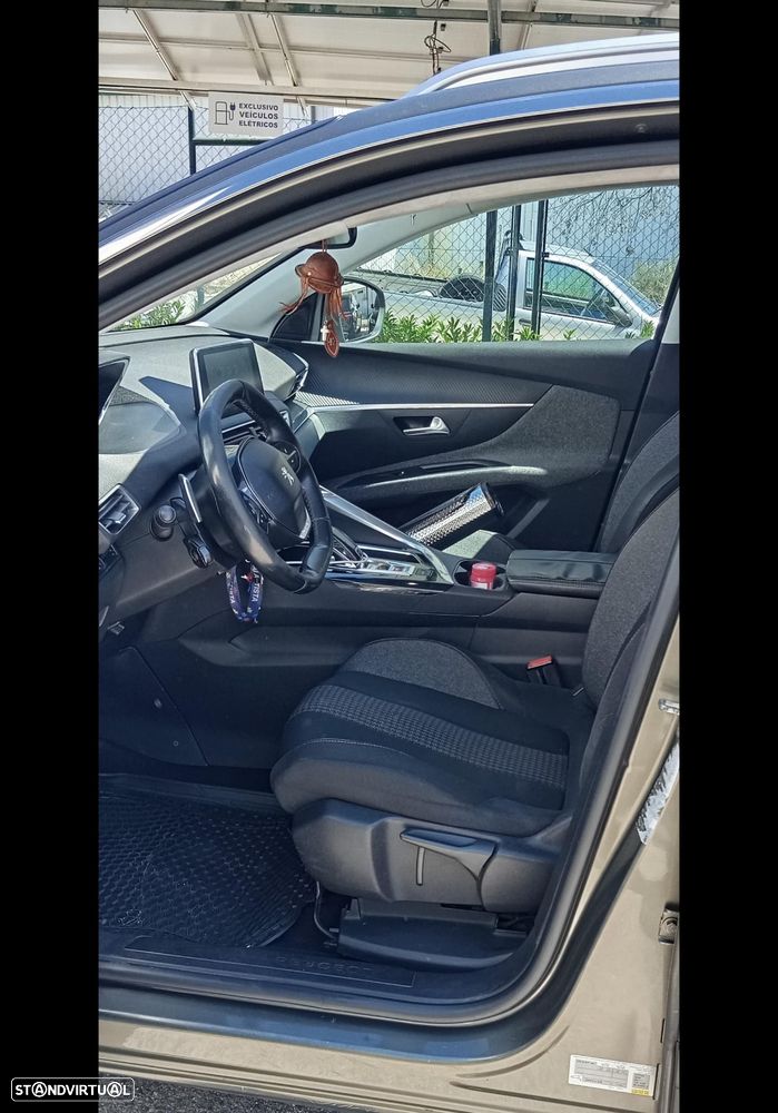 Peugeot 5008 BlueHDI 120 EAT6 Allure - 8