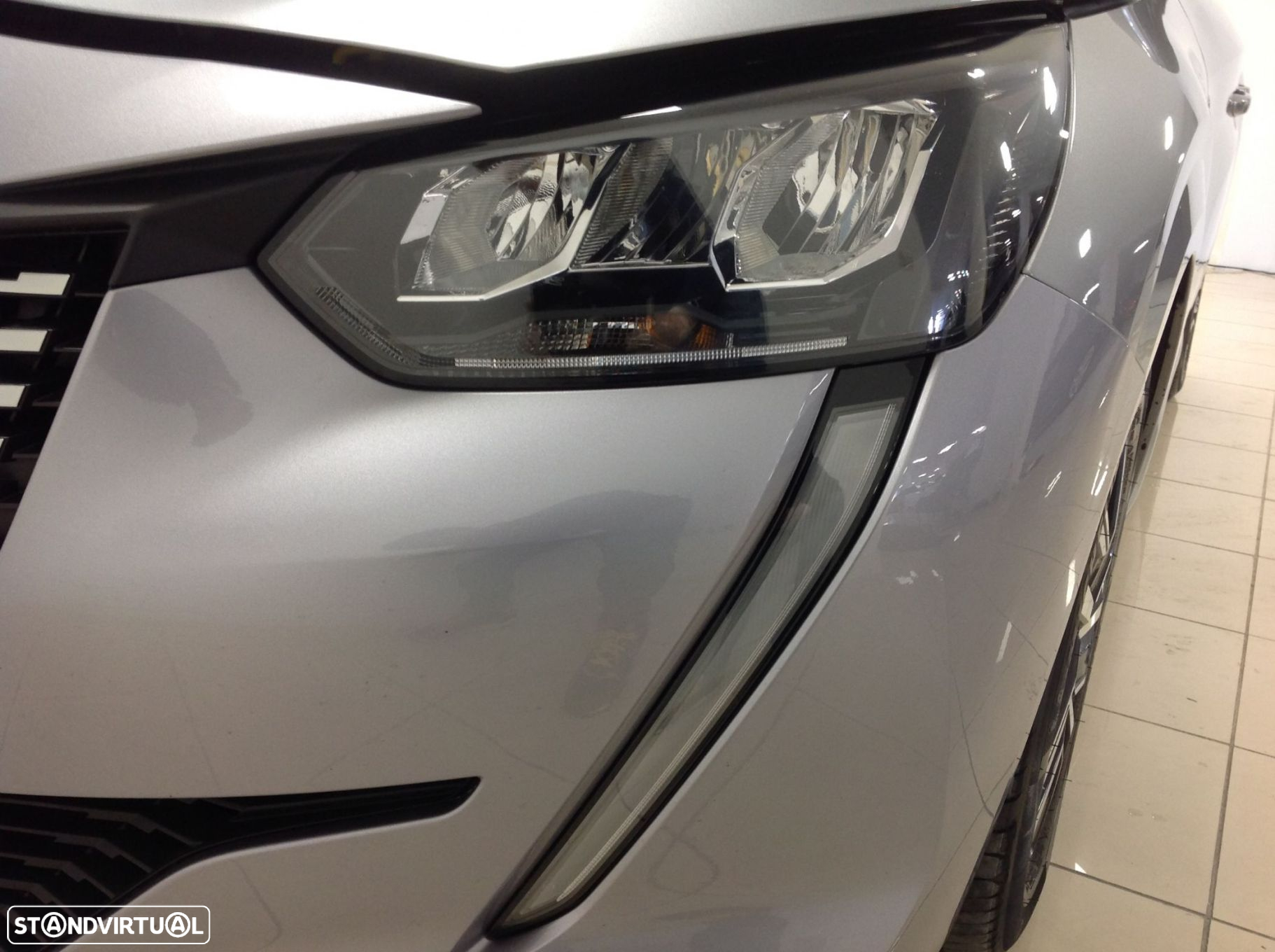 Peugeot 208 1.2 PureTech Allure - 11