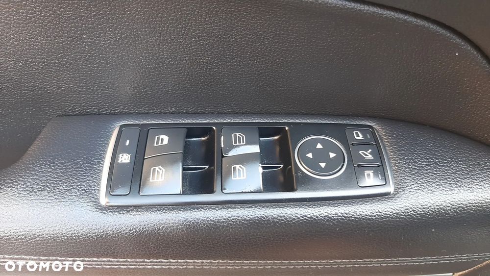 Mercedes-Benz Klasa E 200 BlueEFFICIENCY 7G-TRONIC Avantgarde - 33
